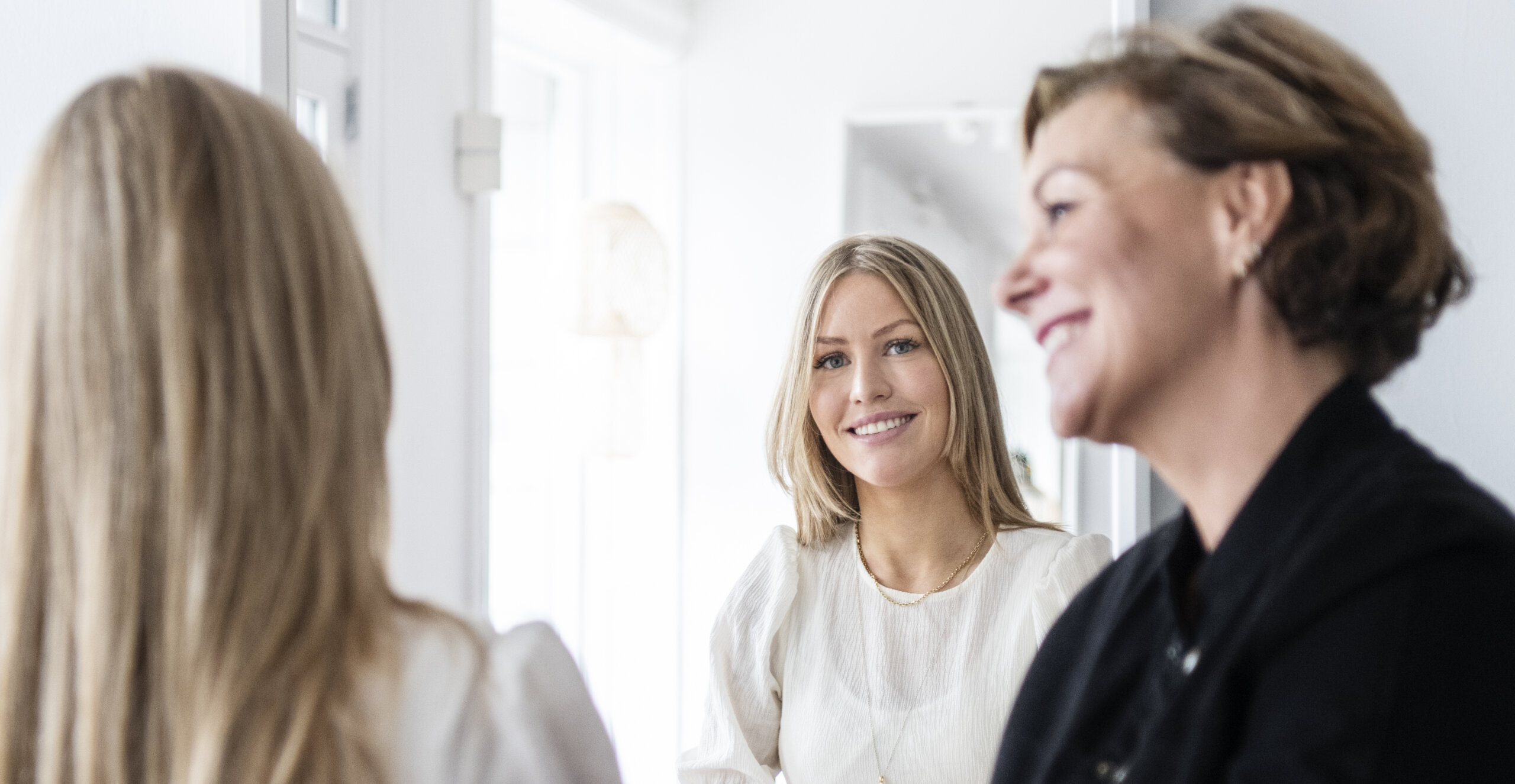 Dame klip | Book tid | Naturlig farve